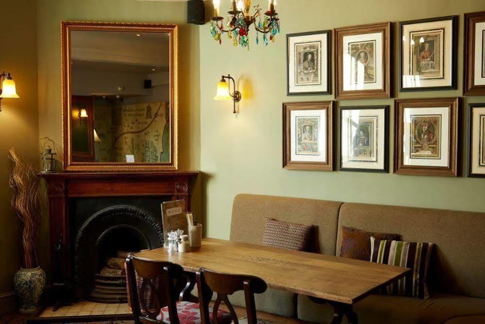King'S Head Hotel By Greene King Inns Wimborne Minster Zewnętrze zdjęcie